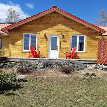 Auberge Ma Maison Sainte-Melanie Exteriér fotografie