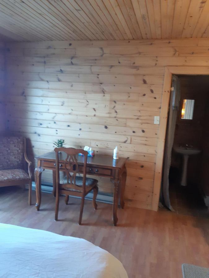 Auberge Ma Maison Sainte-Melanie Exteriér fotografie
