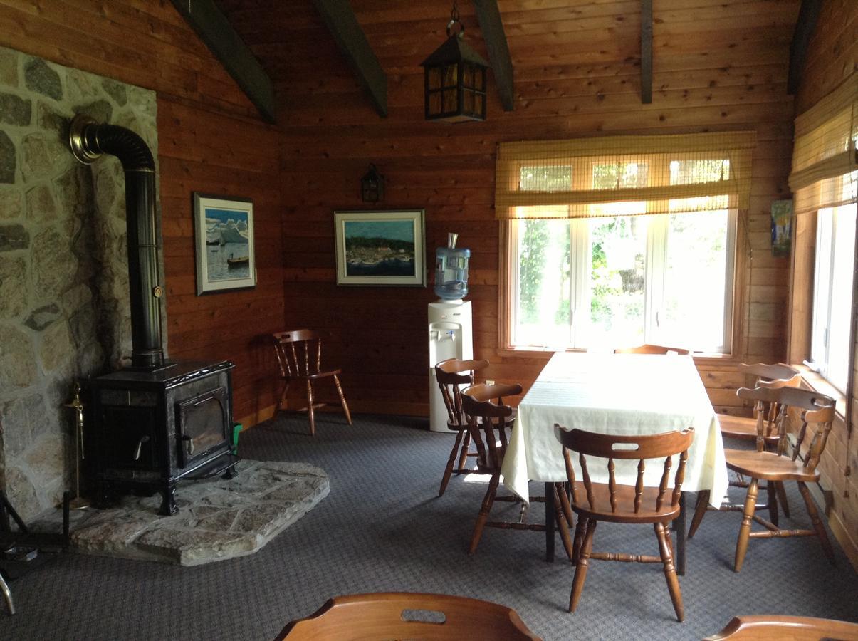 Auberge Ma Maison Sainte-Melanie Exteriér fotografie